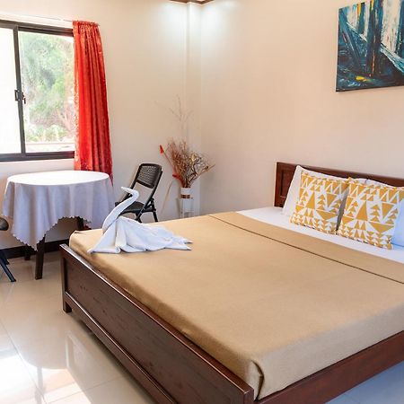 Dinah'S Tourist Inn بويرتو برينسيسا المظهر الخارجي الصورة